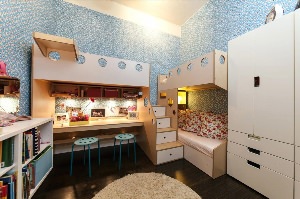Практичный дизайн комнат для разнополых детей