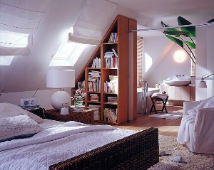 Комната со скошенным потолком