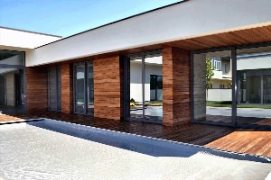Одноэтажный дом с планкеном