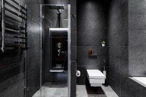 Серо черная ванная комната