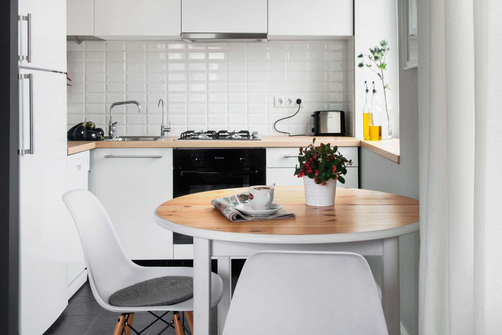 Интерьер маленькой кухни — 78 идей для комнат небольшого размера