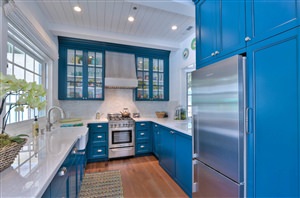 Кухня в синих оттенках