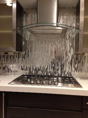 Зеркальная мозаика на кухне
