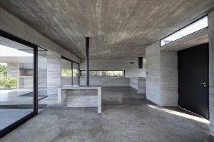 Дом из бетона
