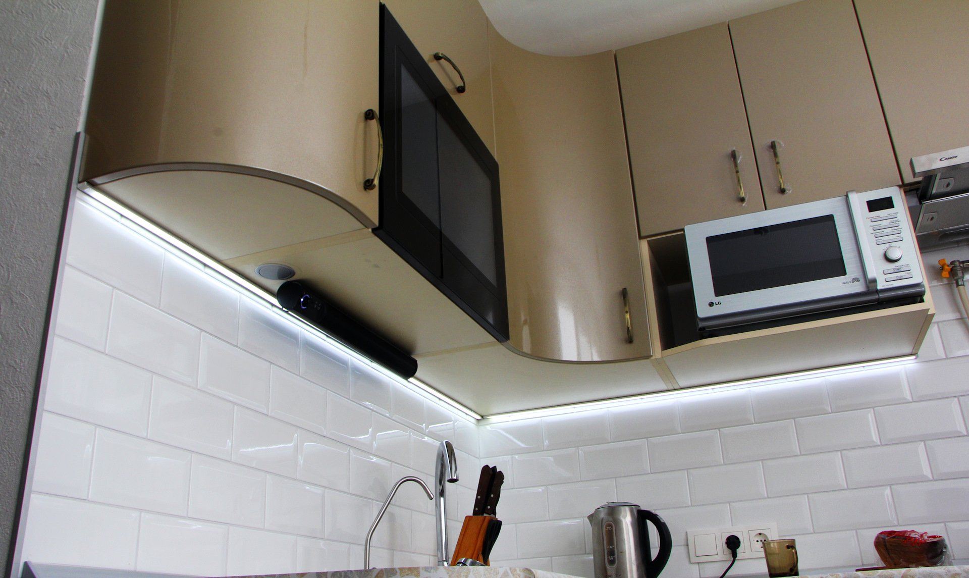 Телевизор на кухне в хрущевке