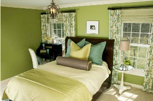 Сочетание зеленого цвета в интерьере спальни