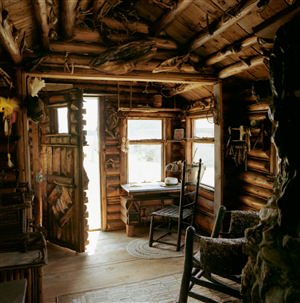 Старый деревянный дом изнутри