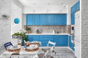 Сочетание голубого цвета в интерьере кухни