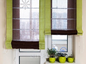 Прозрачные римские шторы на кухню